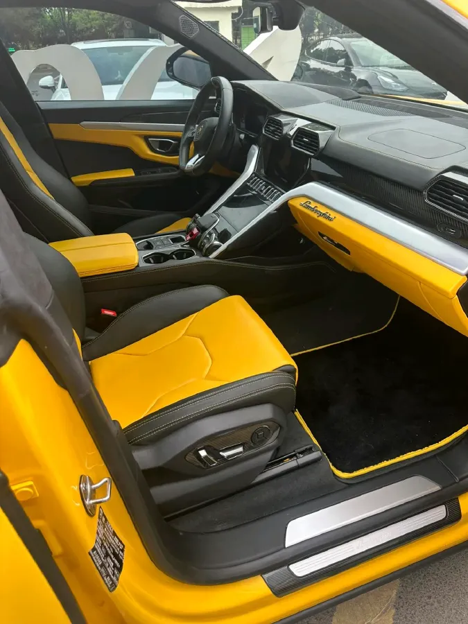 2021 Lamborghini Urus 4.0T 641HP V8 8AT,autocango,china used car exporter,china ev exporter,chinese used car exporter,chinese used ev exporter