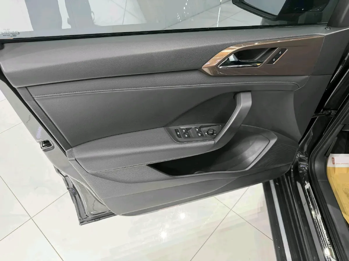 2022 Ford Transit 2.0T 202HP L4 6AT,autocango,china used car exporter,china ev exporter,chinese used car exporter,chinese used ev exporter