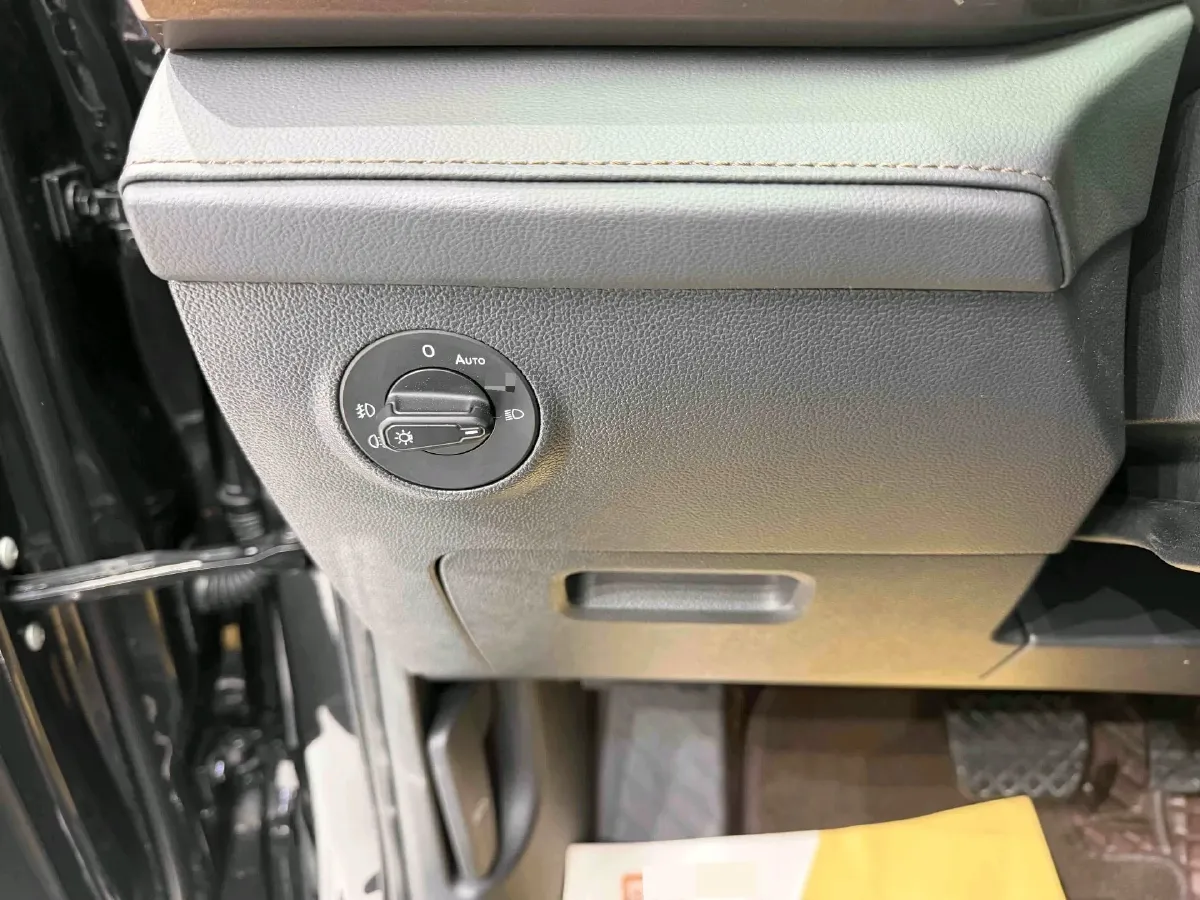 2022 Ford Transit 2.0T 202HP L4 6AT,autocango,china used car exporter,china ev exporter,chinese used car exporter,chinese used ev exporter