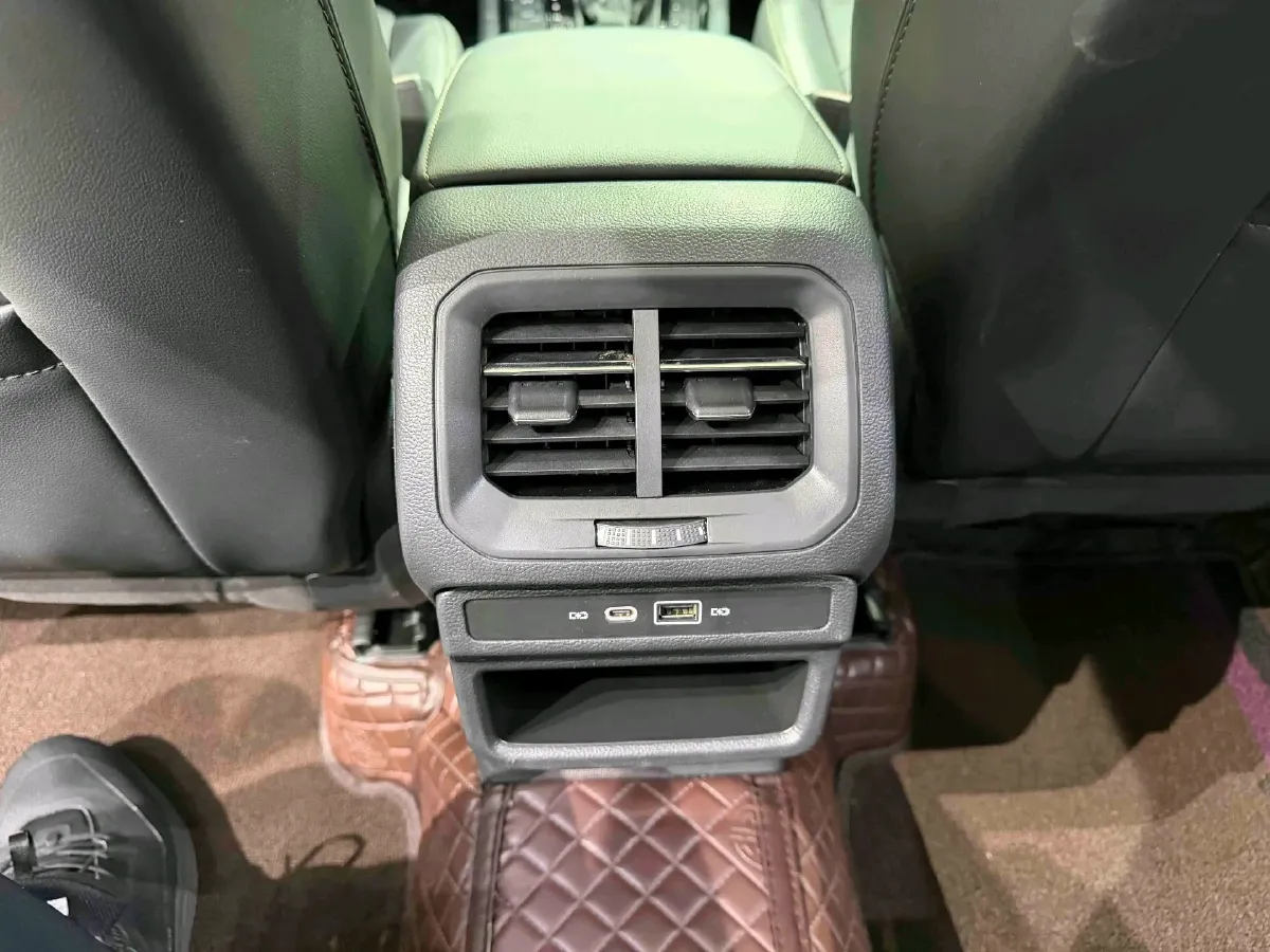 2022 Ford Transit 2.0T 202HP L4 6AT,autocango,china used car exporter,china ev exporter,chinese used car exporter,chinese used ev exporter
