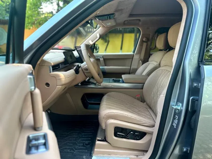 2025 Jetour Zongheng G700 2.0T 211HP L4 2DHT PHEV,autocango,china used car exporter,china ev exporter,chinese used car exporter,chinese used ev exporter