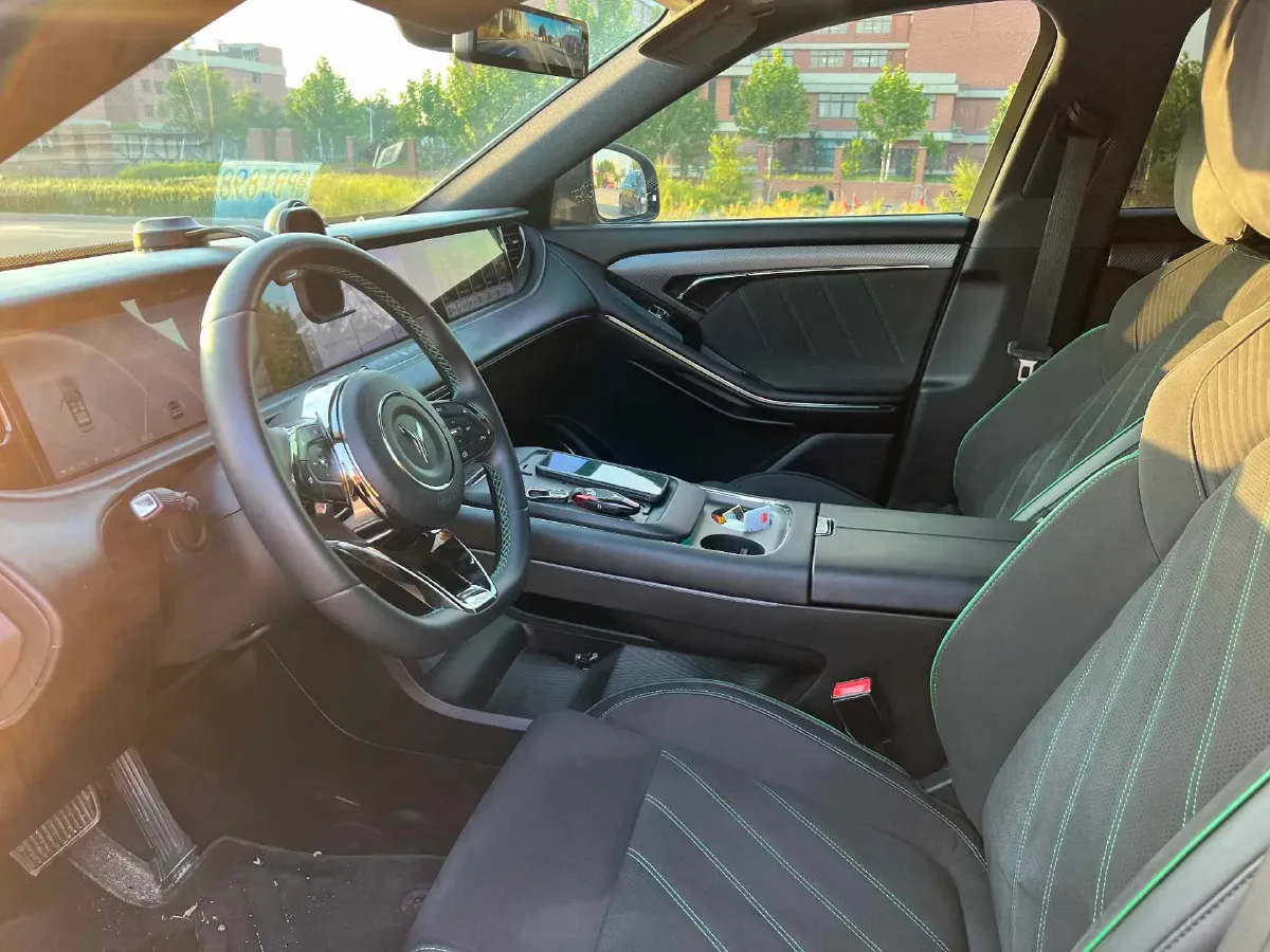 2025 Voyah FREE 1.5T 150HP L4 REEV 43KWH,autocango,china used car exporter,china ev exporter,chinese used car exporter,chinese used ev exporter