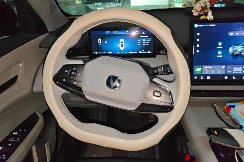 2024 ChangAn UNI-Z 1.5L 98HP L4 E-CVT PHEV 18.4KWH,autocango,china used car exporter,china ev exporter,chinese used car exporter,chinese used ev exporter
