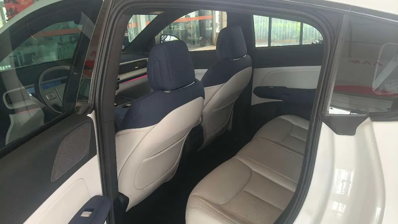 2023 Xpeng G6 BEV 66KWH,autocango,china used car exporter,china ev exporter,chinese used car exporter,chinese used ev exporter