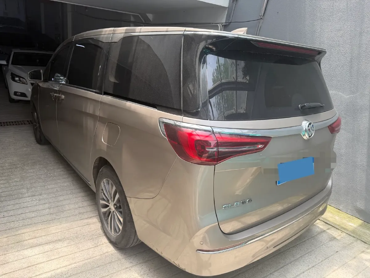 2023 Buick GL8 2.0T 237HP L4 9AT,autocango,china used car exporter,china ev exporter,chinese used car exporter,chinese used ev exporter