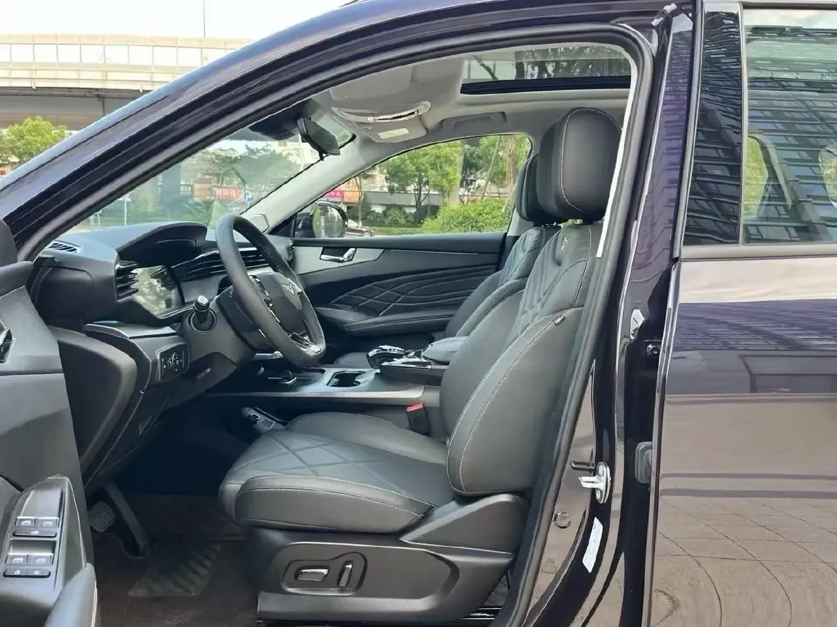 2023 KaiYi KunLun 2.0T 254HP L4 7DCT,autocango,china used car exporter,china ev exporter,chinese used car exporter,chinese used ev exporter
