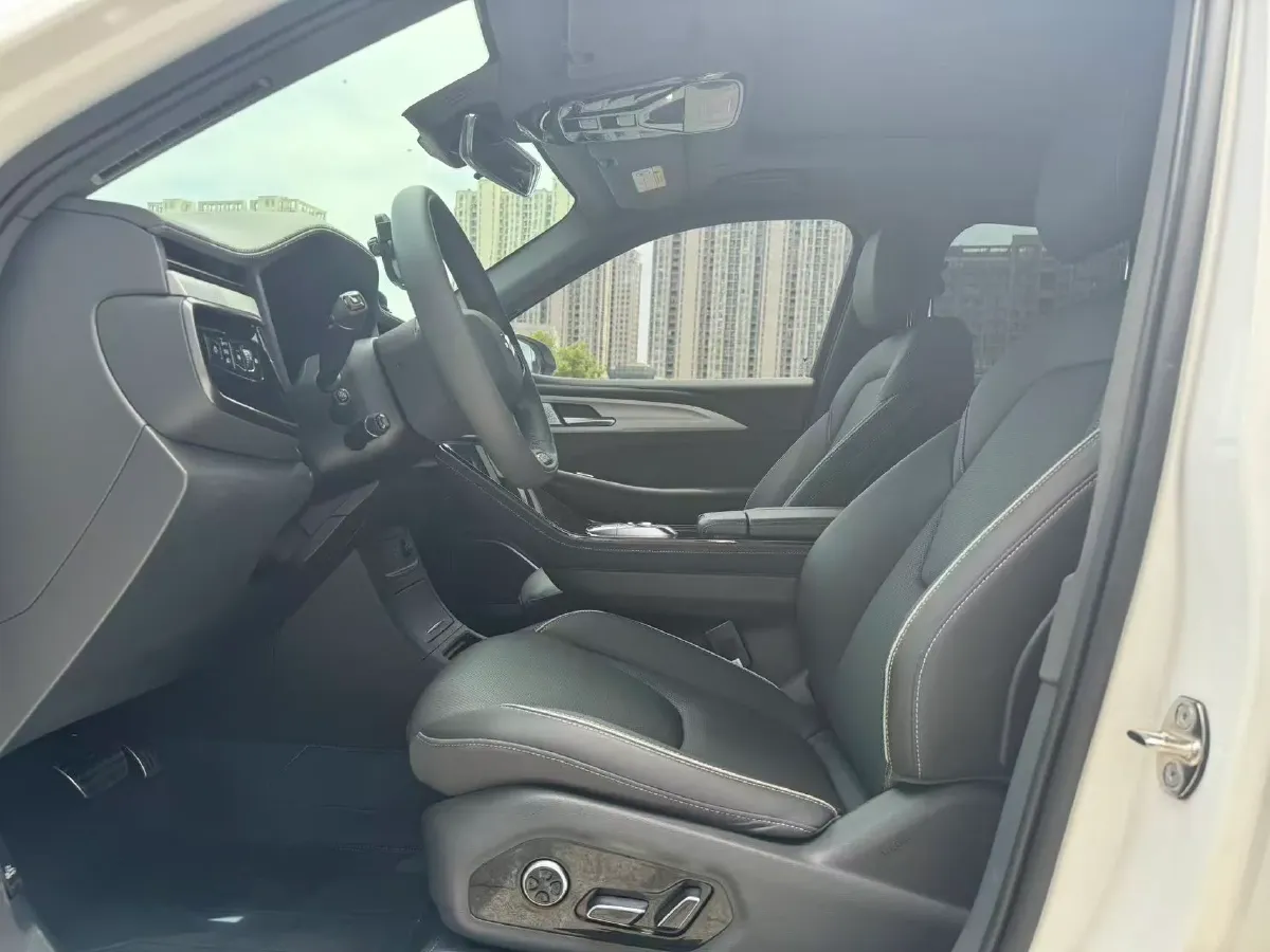2022 ARCFOX αT BEV 65.6KWH,autocango,china used car exporter,china ev exporter,chinese used car exporter,chinese used ev exporter