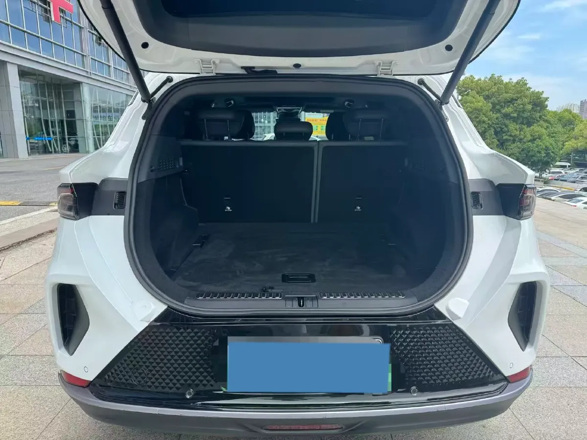 2022 ARCFOX αT BEV 65.6KWH,autocango,china used car exporter,china ev exporter,chinese used car exporter,chinese used ev exporter