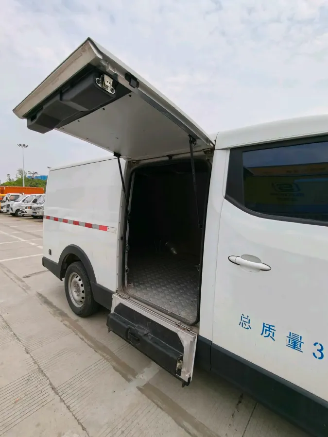 2022 Karry Dolphin EV BEV 55.9KWH,autocango,china used car exporter,china ev exporter,chinese used car exporter,chinese used ev exporter