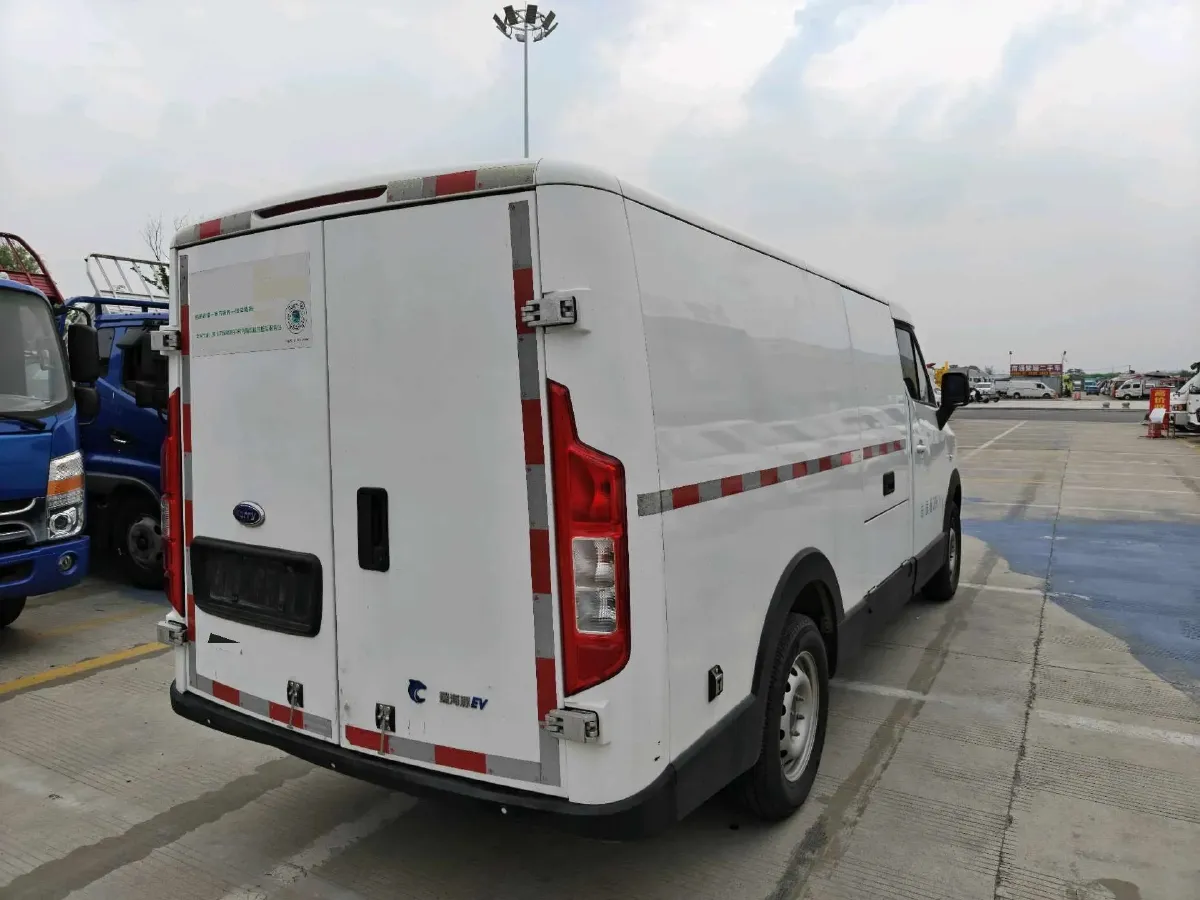 2022 Karry Dolphin EV BEV 55.9KWH,autocango,china used car exporter,china ev exporter,chinese used car exporter,chinese used ev exporter