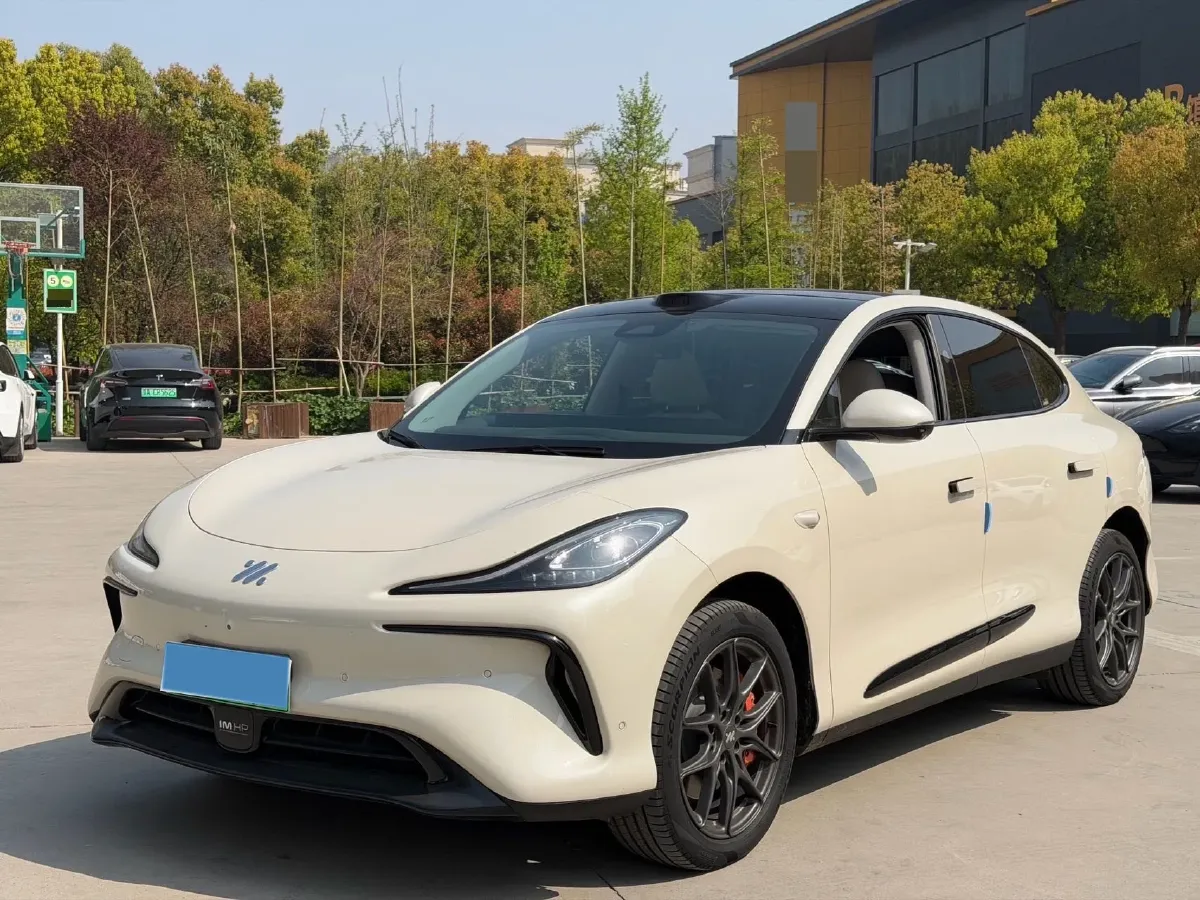 2023 IM LS6 BEV 71KWH,autocango,china used car exporter,china ev exporter,chinese used car exporter,chinese used ev exporter
