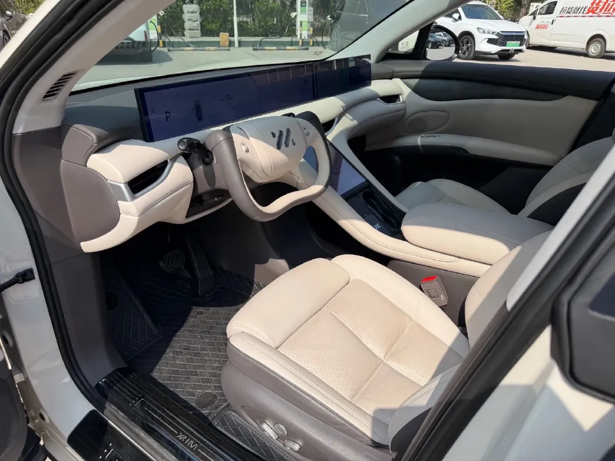 2023 IM LS6 BEV 71KWH,autocango,china used car exporter,china ev exporter,chinese used car exporter,chinese used ev exporter