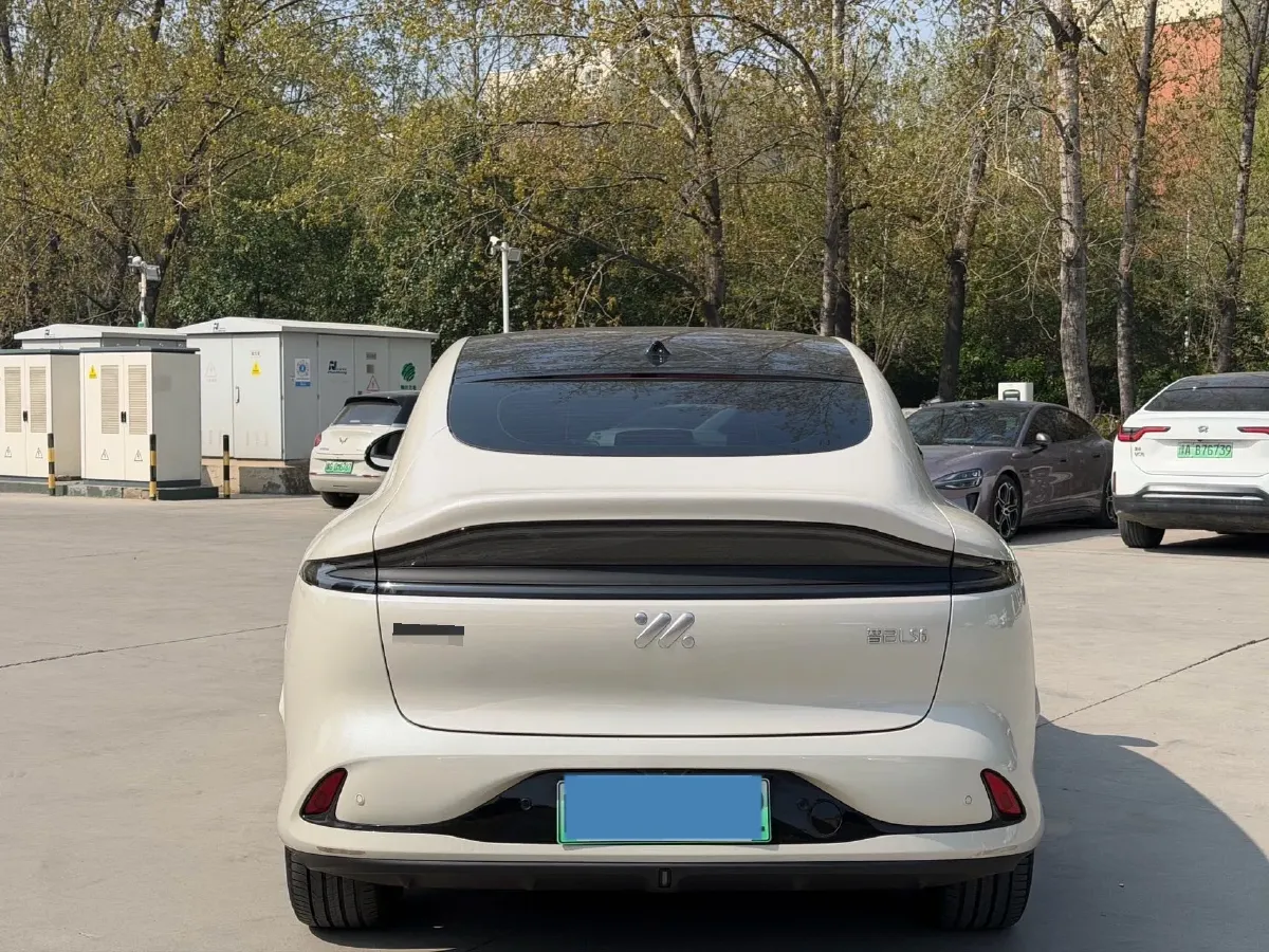 2023 IM LS6 BEV 71KWH,autocango,china used car exporter,china ev exporter,chinese used car exporter,chinese used ev exporter