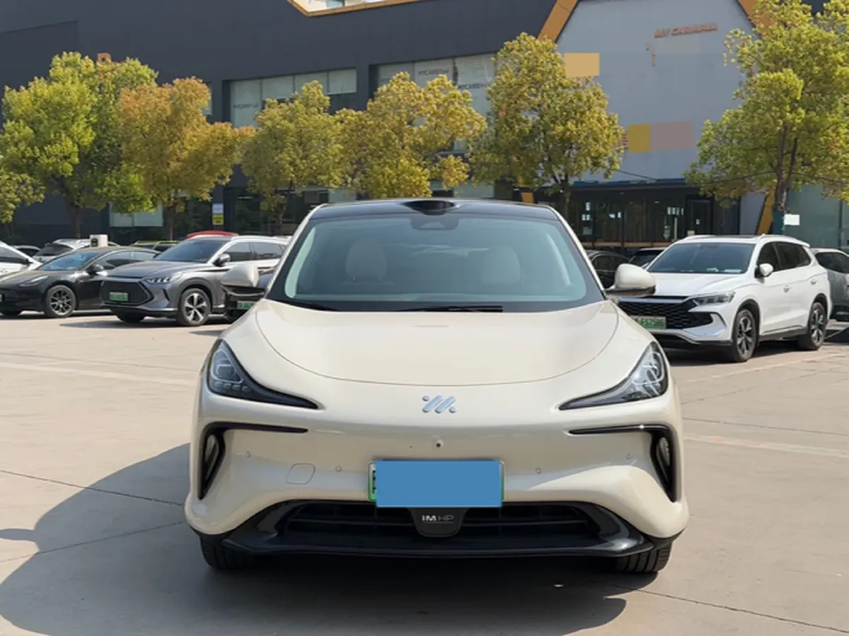 2023 IM LS6 BEV 71KWH,autocango,china used car exporter,china ev exporter,chinese used car exporter,chinese used ev exporter
