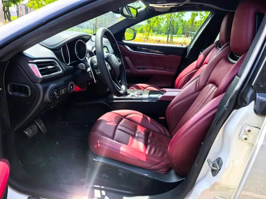 2018 Maserati Ghibli 3.0T 350HP V6 8AT,autocango,china used car exporter,china ev exporter,chinese used car exporter,chinese used ev exporter