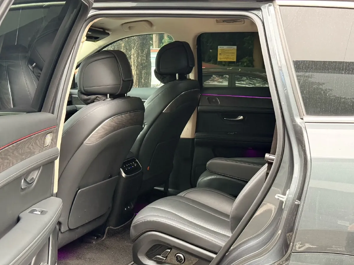 2022 Volvo S60 2.0T 197HP L4 8AT,autocango,china used car exporter,china ev exporter,chinese used car exporter,chinese used ev exporter