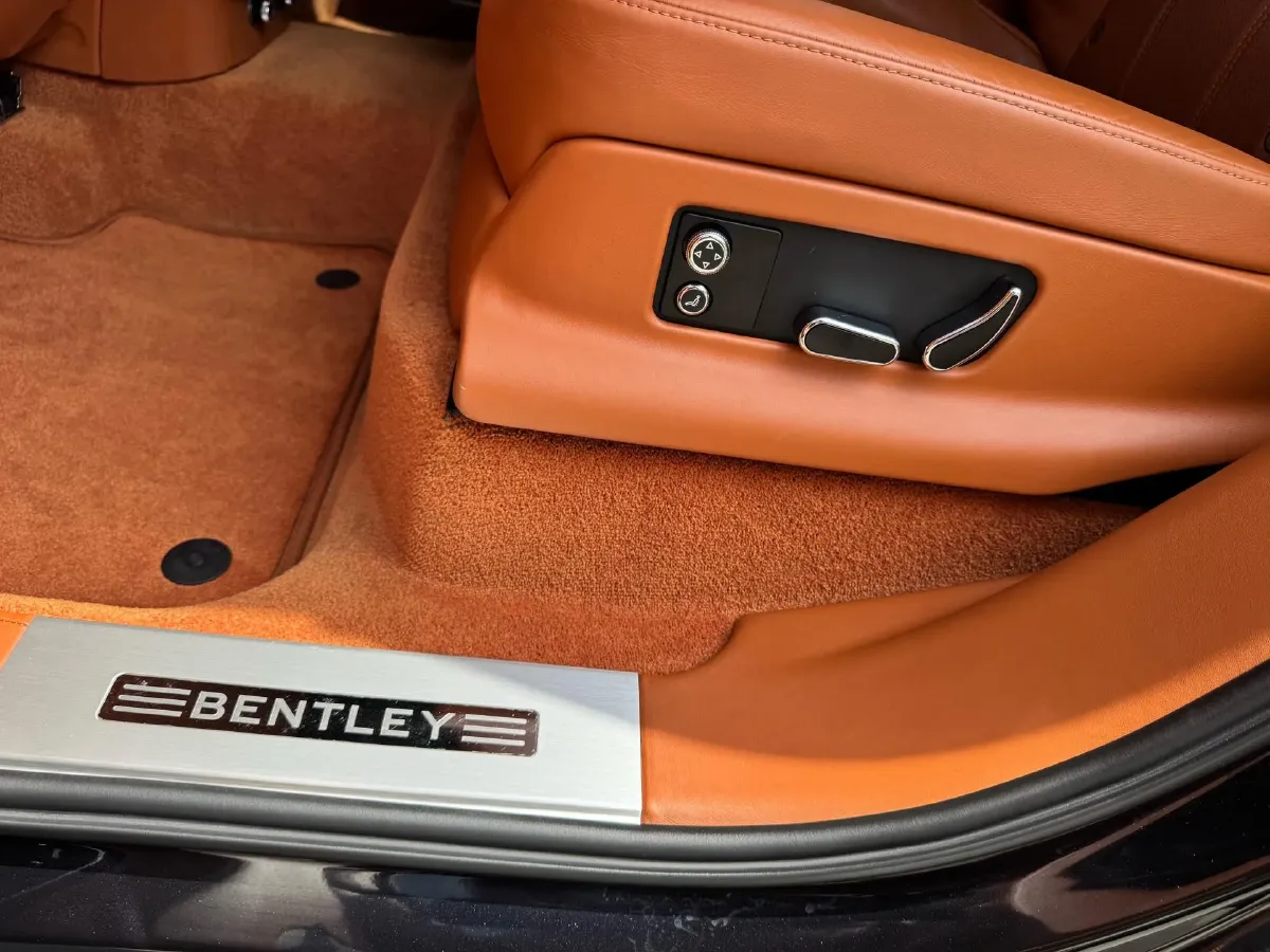 2017 Bentley Flying Spur 4.0T 507HP V8 8AT,autocango,china used car exporter,china ev exporter,chinese used car exporter,chinese used ev exporter