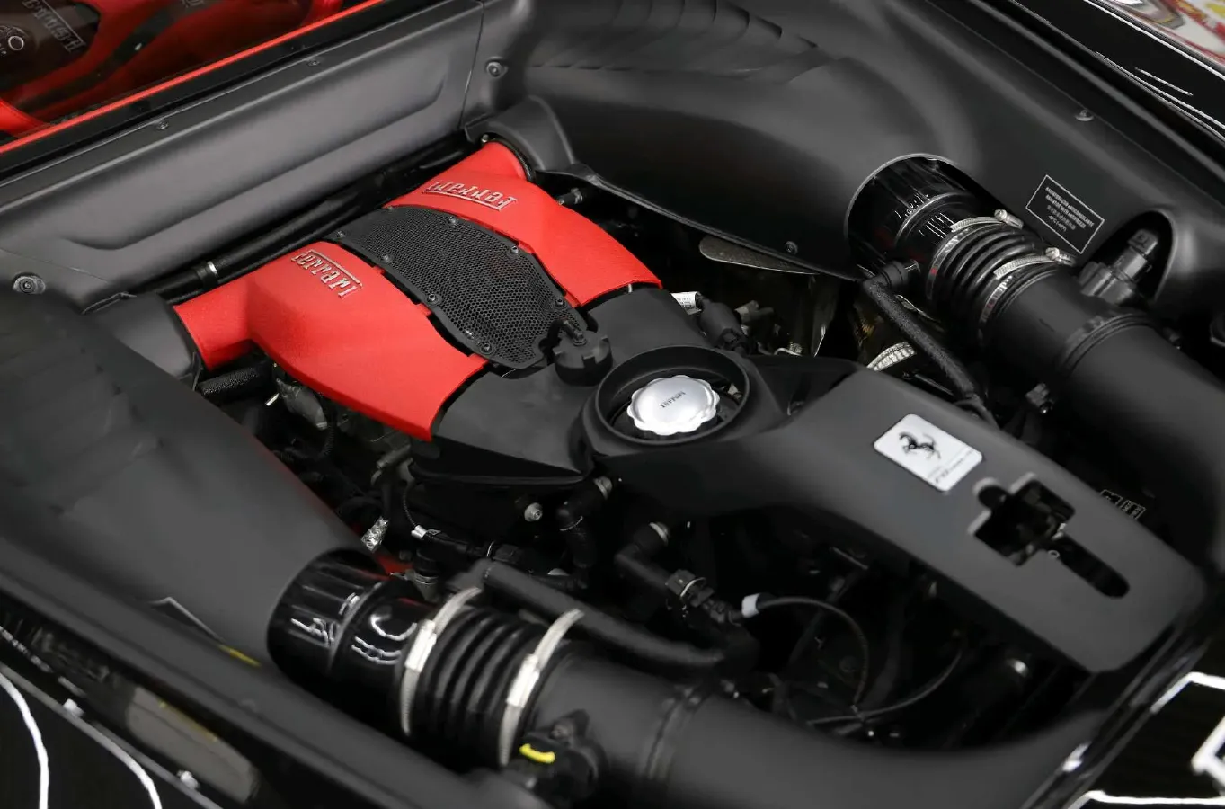 2019 Aston Martin DB11 5.2T 639HP V12 8AT,autocango,china used car exporter,china ev exporter,chinese used car exporter,chinese used ev exporter