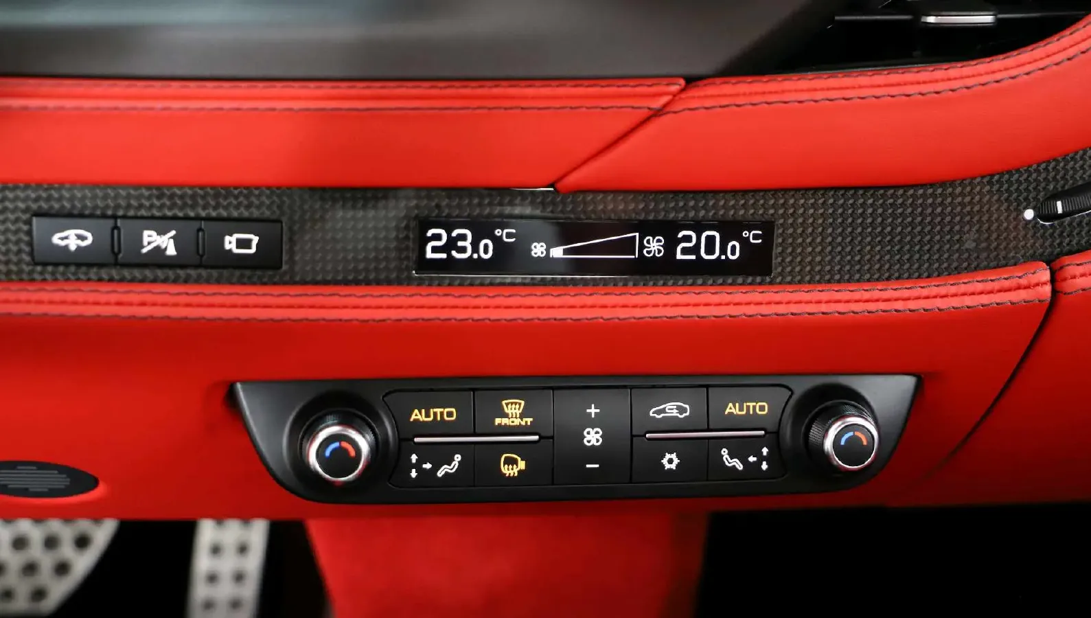 2019 Aston Martin DB11 5.2T 639HP V12 8AT,autocango,china used car exporter,china ev exporter,chinese used car exporter,chinese used ev exporter