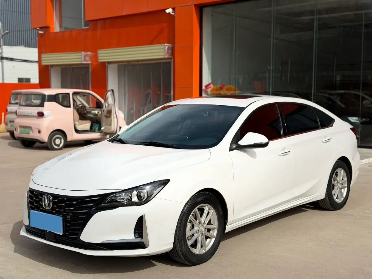 2022 ChangAn Raeton CC 1.5T 188HP L4 7DCT,autocango,china used car exporter,china ev exporter,chinese used car exporter,chinese used ev exporter
