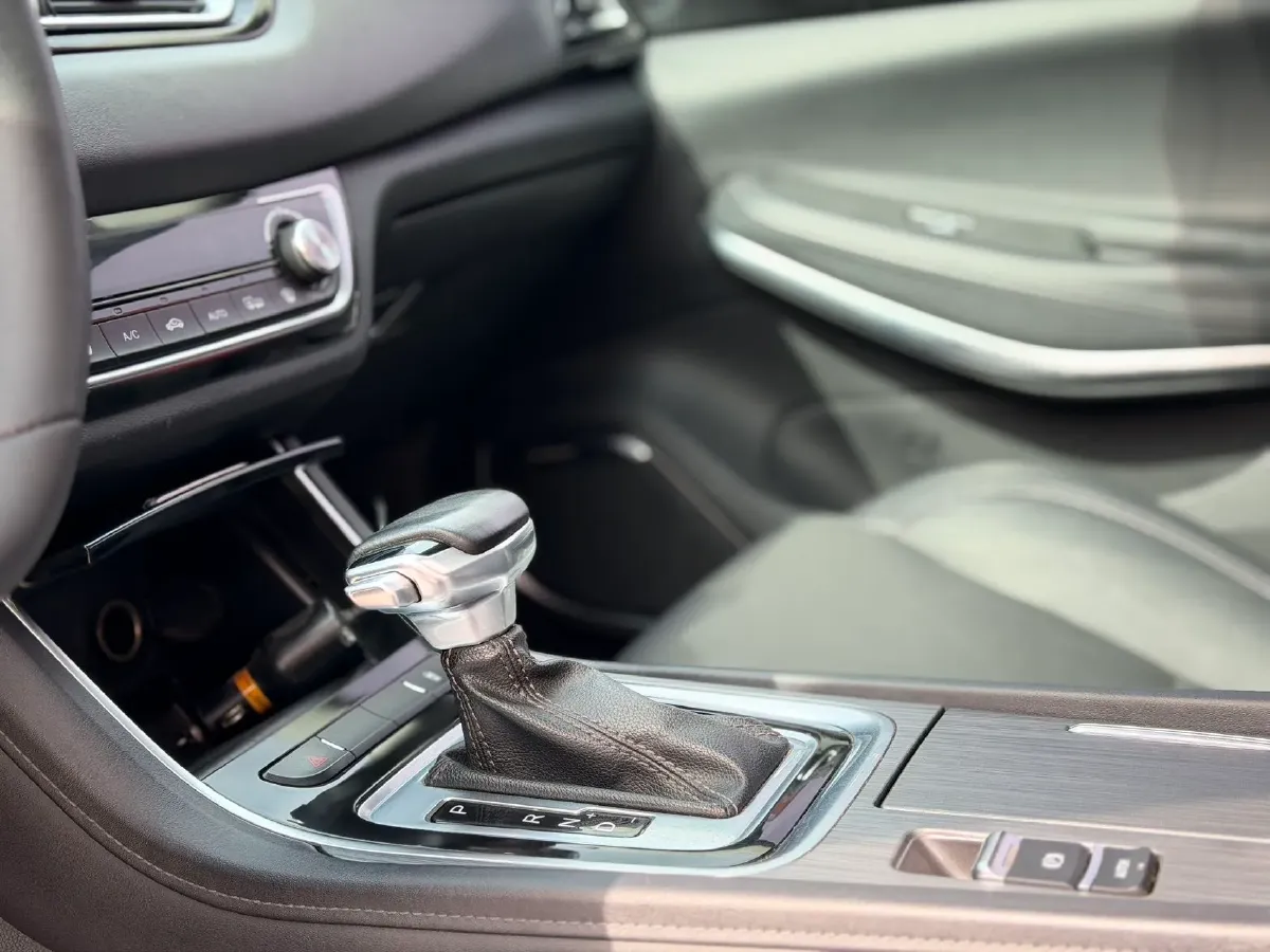 2022 ChangAn Raeton CC 1.5T 188HP L4 7DCT,autocango,china used car exporter,china ev exporter,chinese used car exporter,chinese used ev exporter