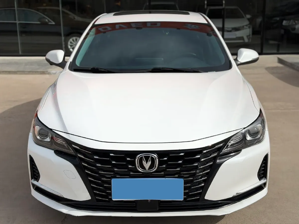 2022 ChangAn Raeton CC 1.5T 188HP L4 7DCT,autocango,china used car exporter,china ev exporter,chinese used car exporter,chinese used ev exporter