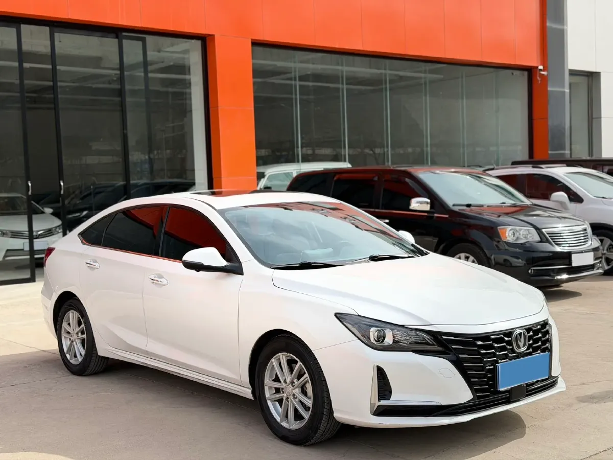 2022 ChangAn Raeton CC 1.5T 188HP L4 7DCT,autocango,china used car exporter,china ev exporter,chinese used car exporter,chinese used ev exporter