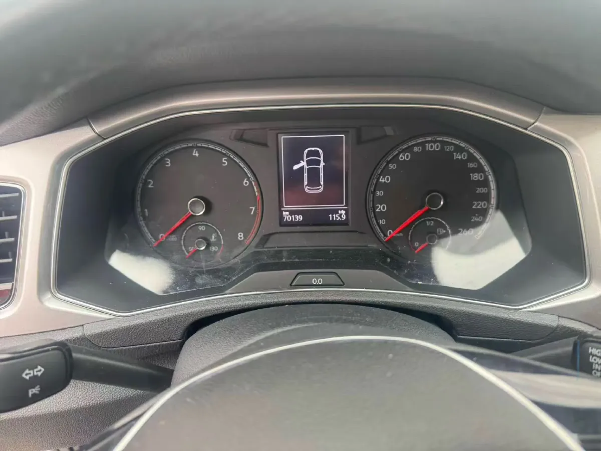 2022 Volkswagen T-Roc 1.4T 150HP L4 7DCT,autocango,china used car exporter,china ev exporter,chinese used car exporter,chinese used ev exporter