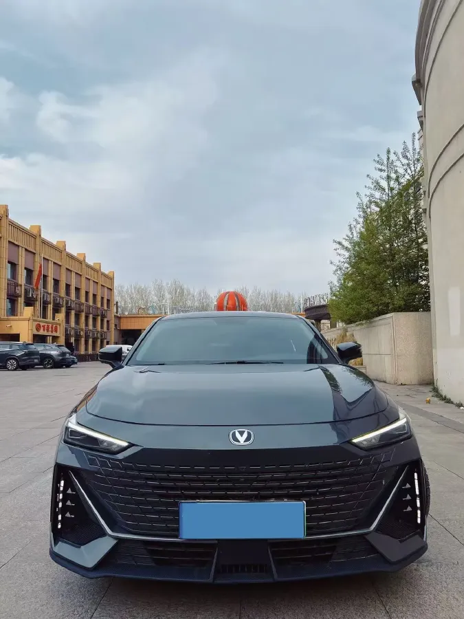 2023 ChangAn UNI-V iDD 1.5T 170HP L4 6TCT PHEV 18.4KWH,autocango,china used car exporter,china ev exporter,chinese used car exporter,chinese used ev exporter