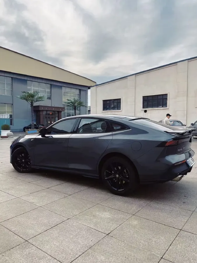 2023 ChangAn UNI-V iDD 1.5T 170HP L4 6TCT PHEV 18.4KWH,autocango,china used car exporter,china ev exporter,chinese used car exporter,chinese used ev exporter
