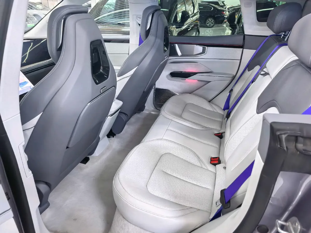 2023 HiPhi Y BEV 76.6KWH,autocango,china used car exporter,china ev exporter,chinese used car exporter,chinese used ev exporter