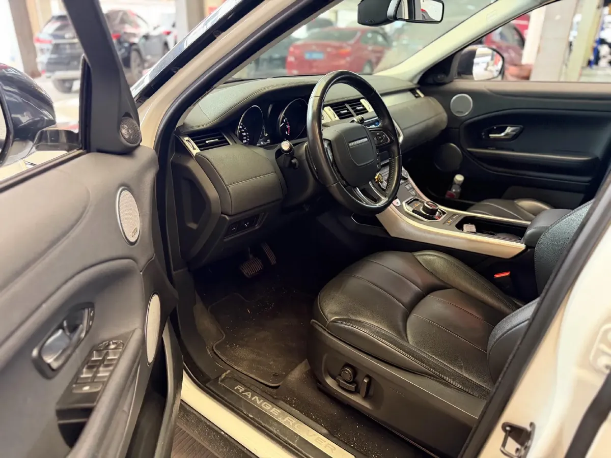 2018 Jaguar F-PACE 2.0T 250HP L4 8AT,autocango,china used car exporter,china ev exporter,chinese used car exporter,chinese used ev exporter