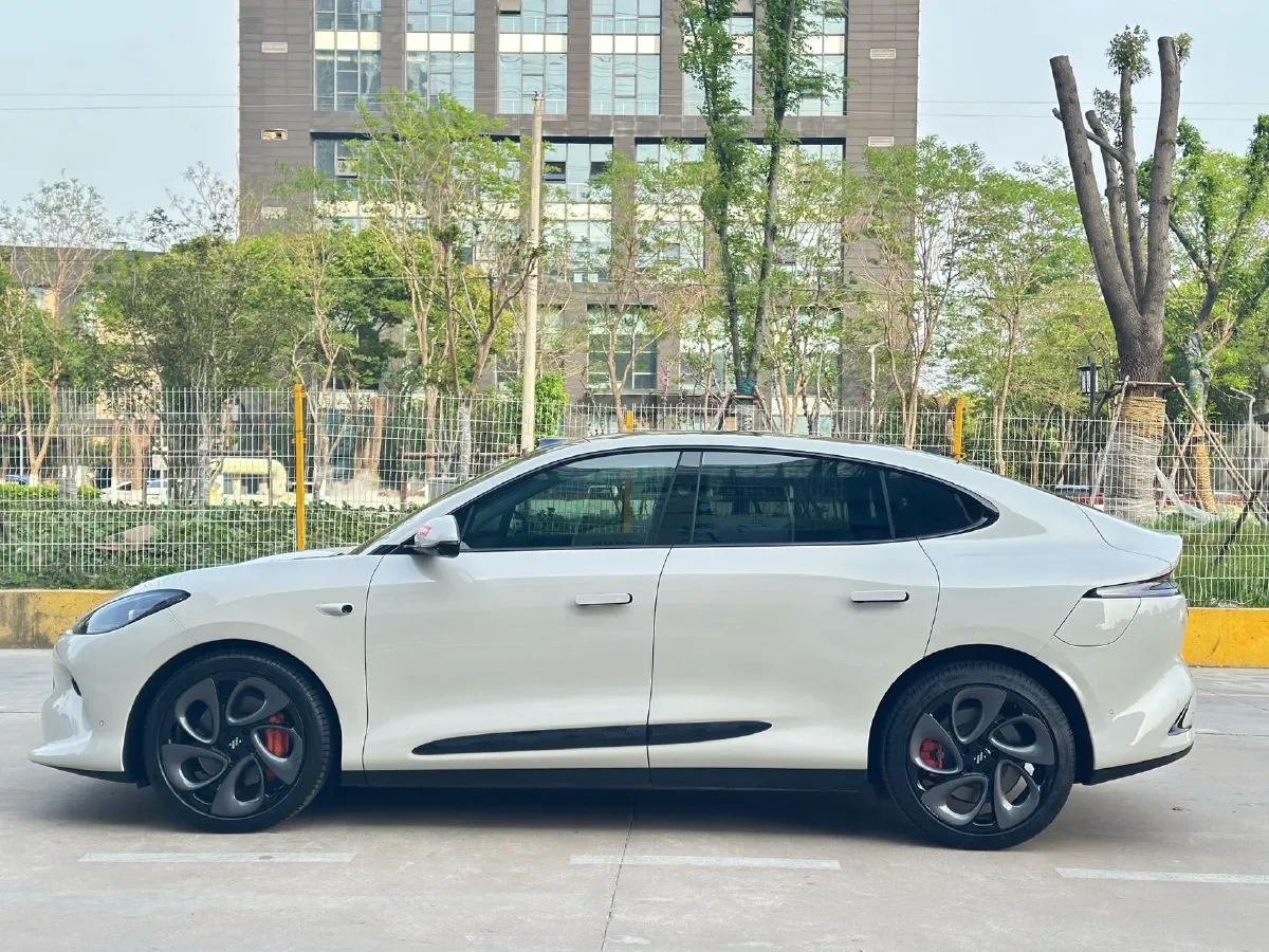 2025 IM LS6 BEV 83KWH,autocango,china used car exporter,china ev exporter,chinese used car exporter,chinese used ev exporter