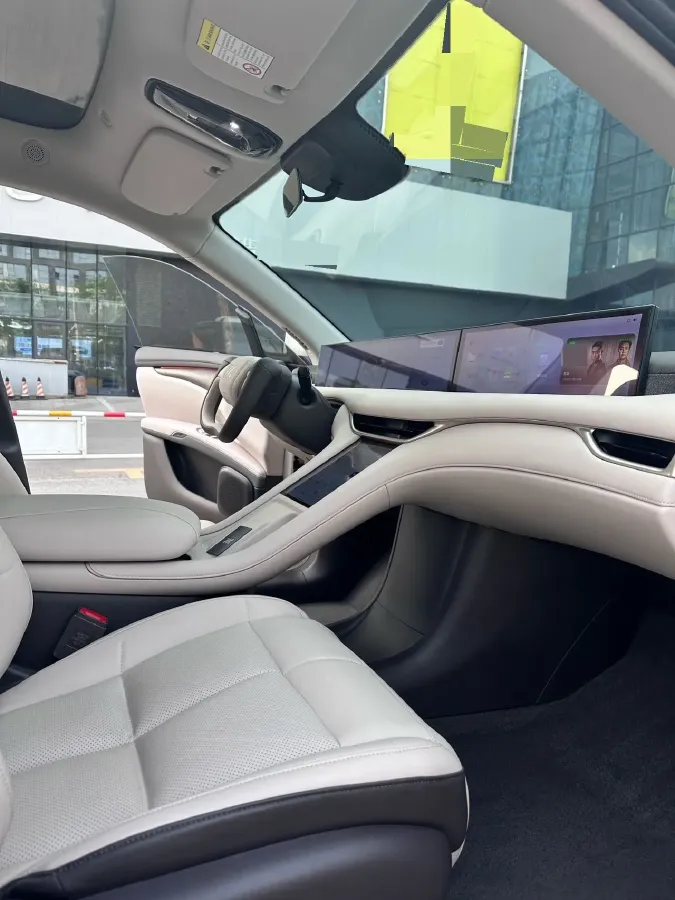 2025 IM LS6 BEV 83KWH,autocango,china used car exporter,china ev exporter,chinese used car exporter,chinese used ev exporter