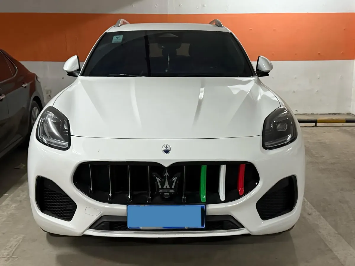 2022 Maserati Levante 2.0T 330HP L4 8AT,autocango,china used car exporter,china ev exporter,chinese used car exporter,chinese used ev exporter