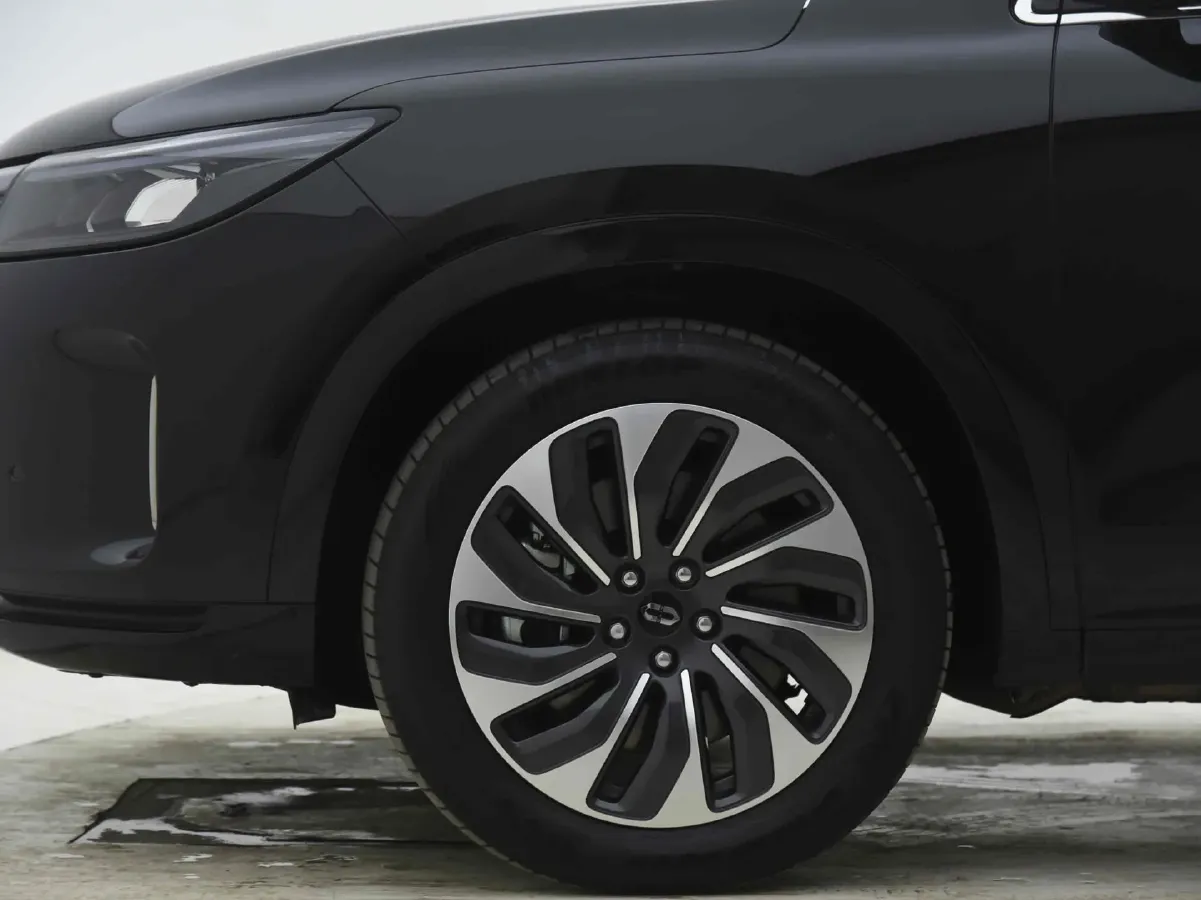 2024 AITO AITO M7 1.5T 152HP L4 REEV 40KWH,autocango,china used car exporter,china ev exporter,chinese used car exporter,chinese used ev exporter