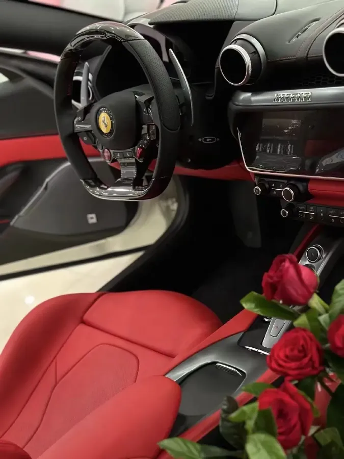 2021 Ferrari Portofino 3.9T 620HP V8 8DCT,autocango,china used car exporter,china ev exporter,chinese used car exporter,chinese used ev exporter