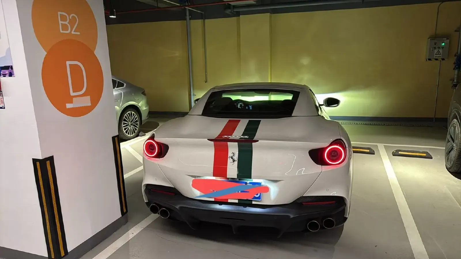 2021 Ferrari Portofino 3.9T 620HP V8 8DCT,autocango,china used car exporter,china ev exporter,chinese used car exporter,chinese used ev exporter