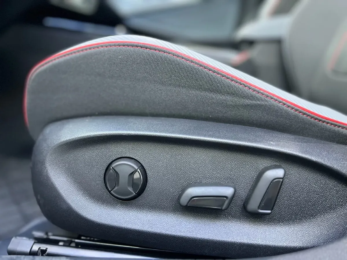2023 Volkswagen Lamando 1.4T 150HP L4 7DCT,autocango,china used car exporter,china ev exporter,chinese used car exporter,chinese used ev exporter