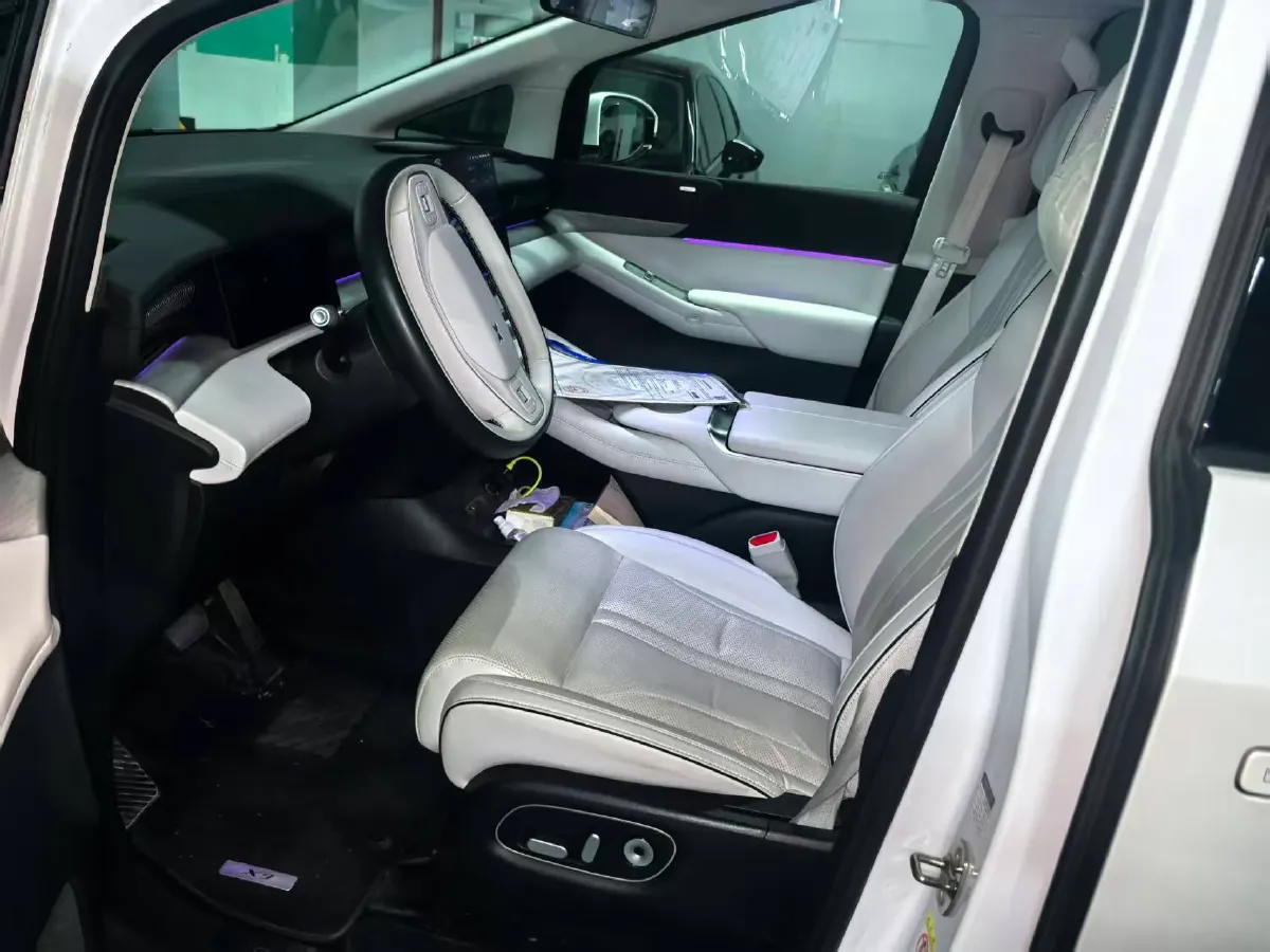 2024 Xpeng X9 BEV 101.5KWH,autocango,china used car exporter,china ev exporter,chinese used car exporter,chinese used ev exporter