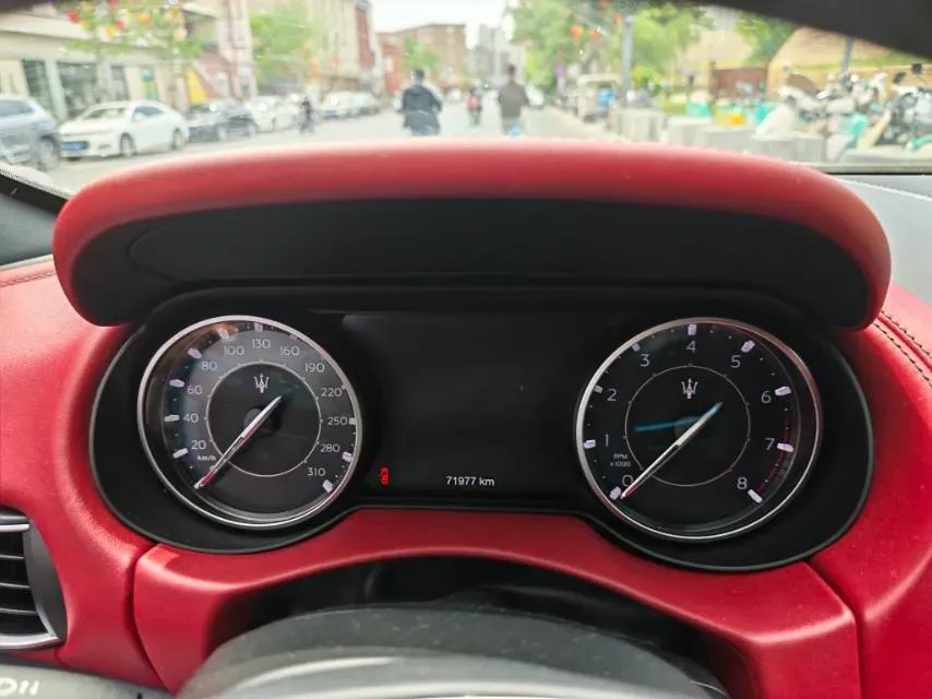 2021 Maserati Levante 3.0T 350HP V6 8AT,autocango,china used car exporter,china ev exporter,chinese used car exporter,chinese used ev exporter