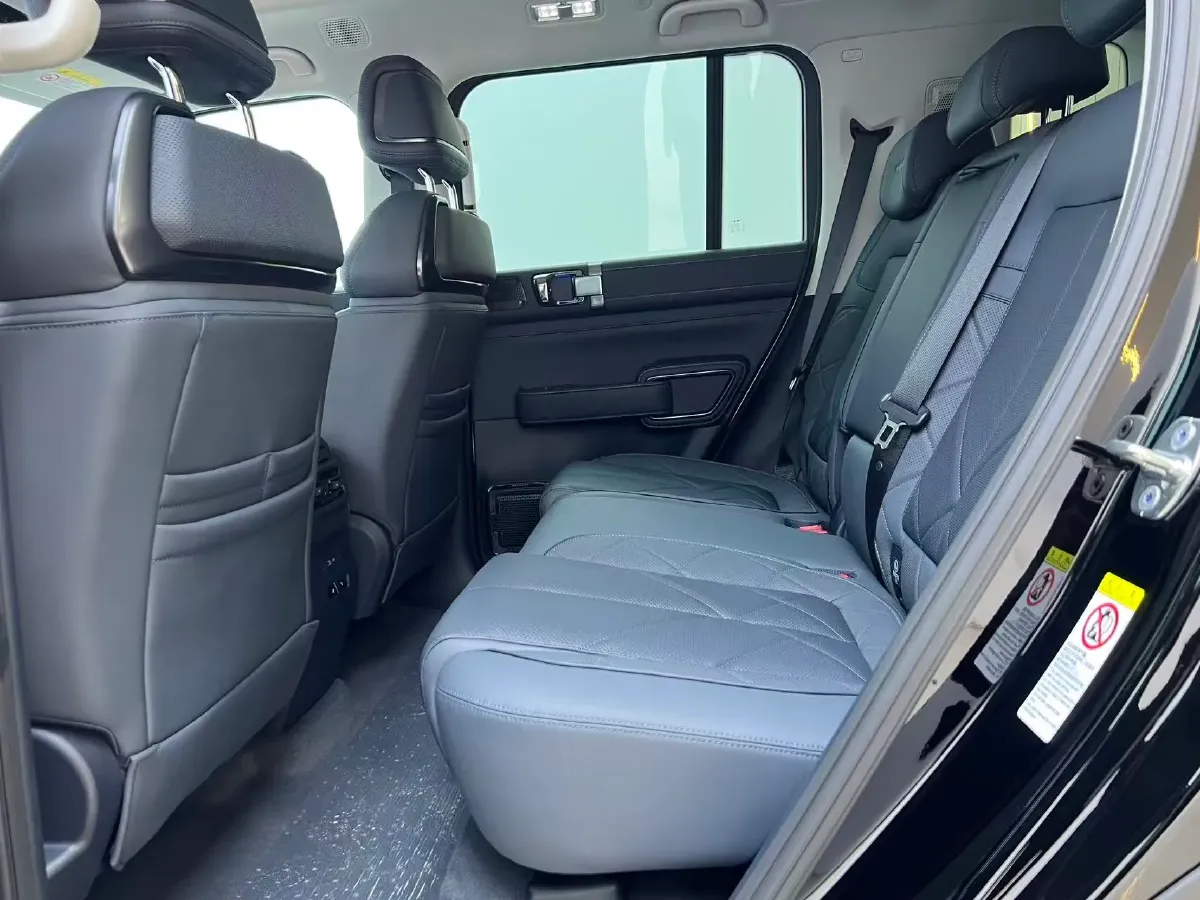 2023 FangChengBao Bao 5 1.5T 194HP L4 E-CVT PHEV 31.8KWH,autocango,china used car exporter,china ev exporter,chinese used car exporter,chinese used ev exporter