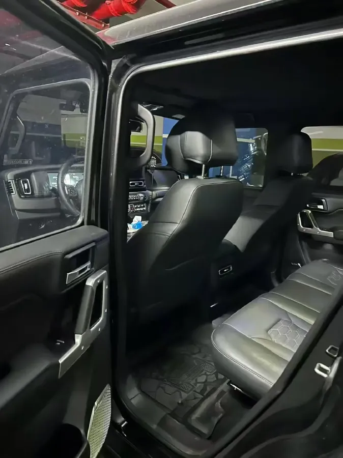 2025 212 212 T01 2.0T 252HP L4 8AT,autocango,china used car exporter,china ev exporter,chinese used car exporter,chinese used ev exporter