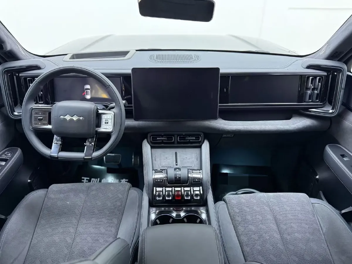 2023 FangChengBao Bao 5 1.5T 194HP L4 E-CVT PHEV 31.8KWH,autocango,china used car exporter,china ev exporter,chinese used car exporter,chinese used ev exporter