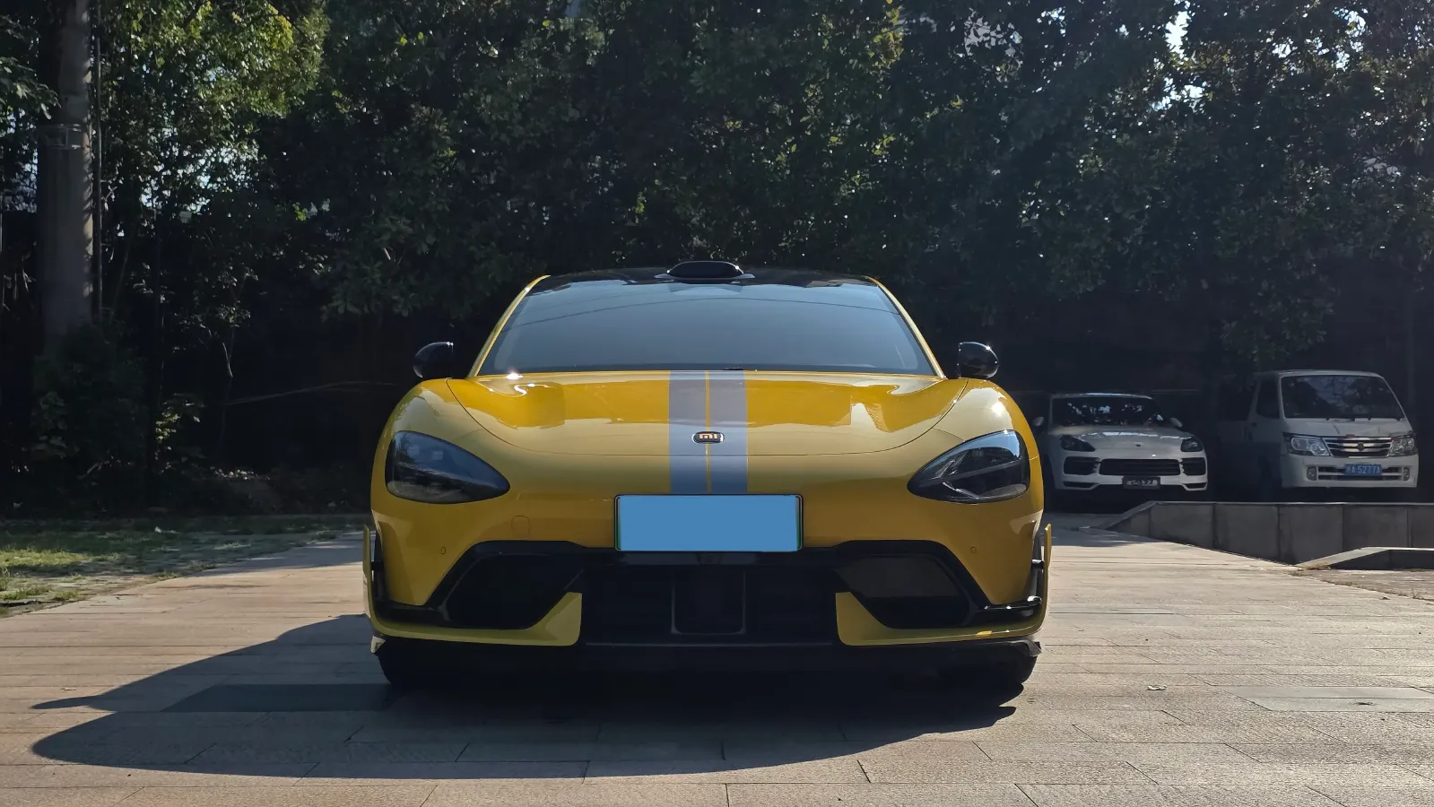 2025 MI SU7 Ultra BEV 93.7KWH,autocango,china used car exporter,china ev exporter,chinese used car exporter,chinese used ev exporter