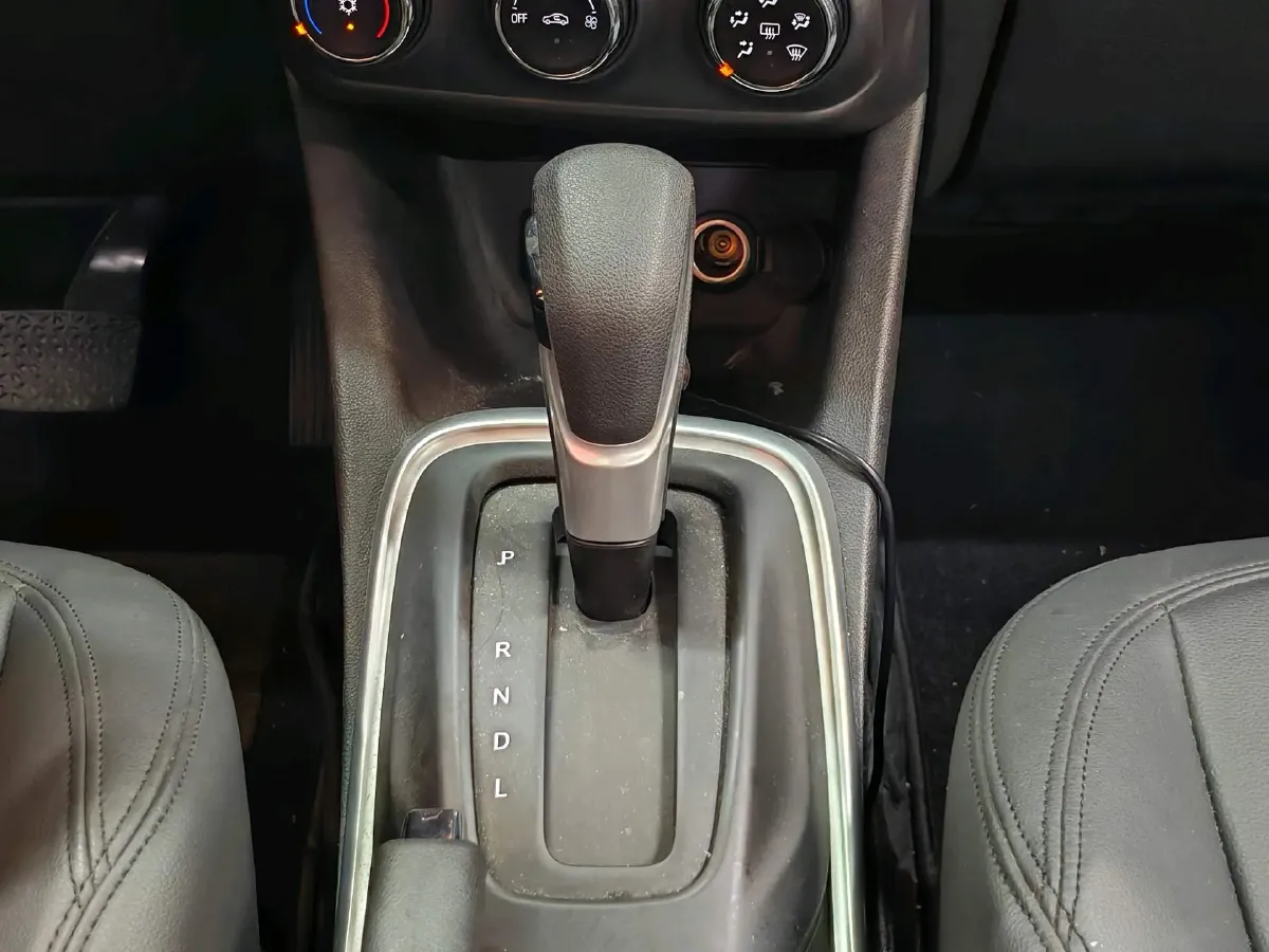 2019 Chevrolet Trax 1.0T 125HP L3 6AT,autocango,china used car exporter,china ev exporter,chinese used car exporter,chinese used ev exporter