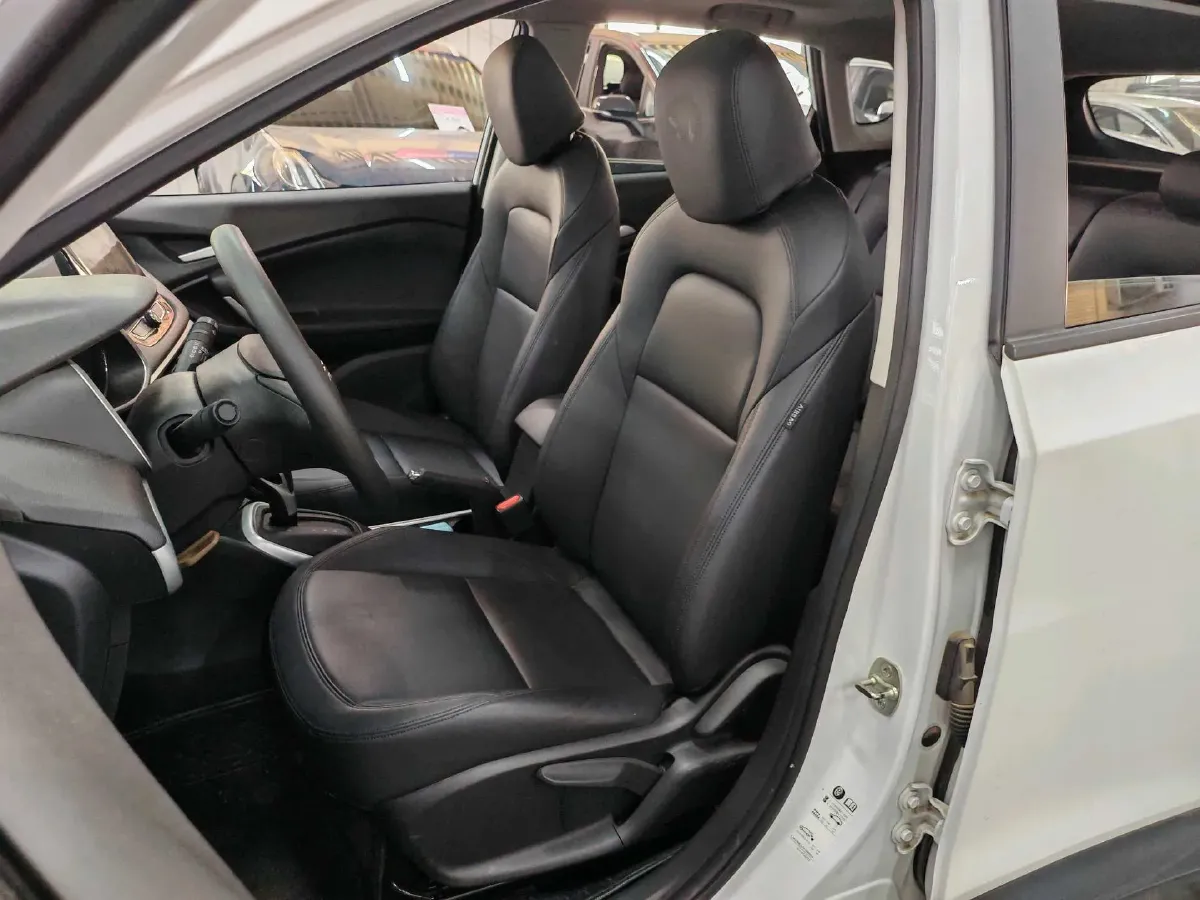 2019 Chevrolet Trax 1.0T 125HP L3 6AT,autocango,china used car exporter,china ev exporter,chinese used car exporter,chinese used ev exporter