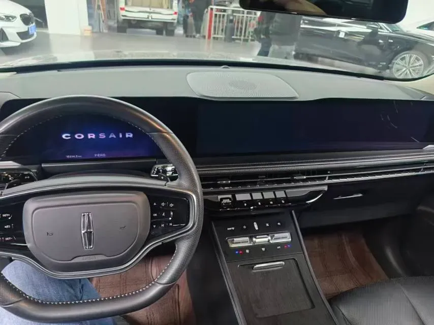 2024 Lincoln Corsair 2.0T 261HP L4 8AT,autocango,china used car exporter,china ev exporter,chinese used car exporter,chinese used ev exporter