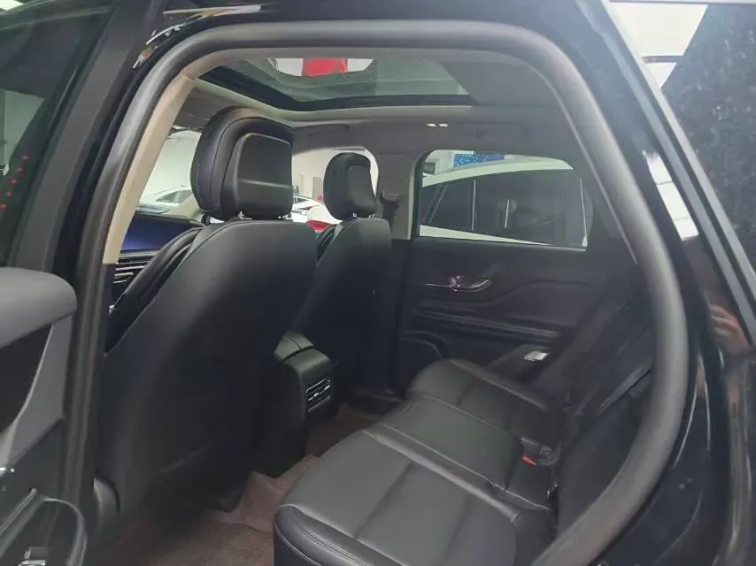 2024 Lincoln Corsair 2.0T 261HP L4 8AT,autocango,china used car exporter,china ev exporter,chinese used car exporter,chinese used ev exporter