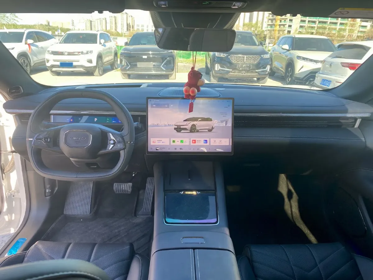 2025 LYNK&CO 10 EM-P 1.5T 163HP L4 3DHT PHEV,autocango,china used car exporter,china ev exporter,chinese used car exporter,chinese used ev exporter